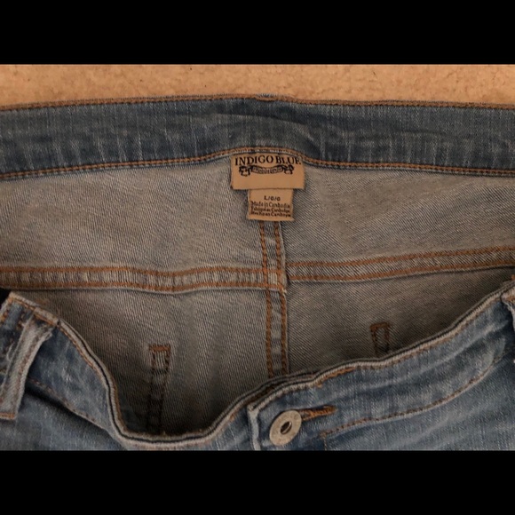 Motherhood Maternity Cropped Jeans - Picture 2 of 2